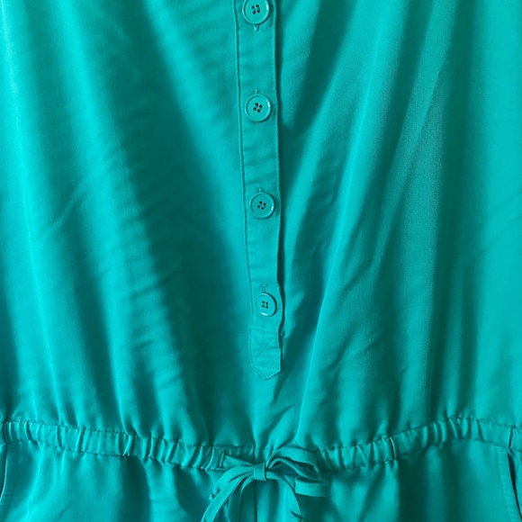 Loft Raceback Half Button down Shorts Romper with pockets- Sz S - Picture 4 of 7